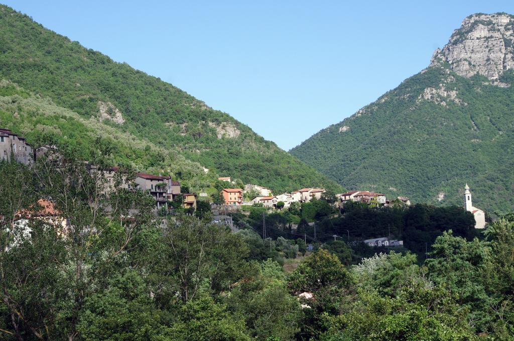 Agriturismo Mulino Del Castello Nasino Exteriör bild